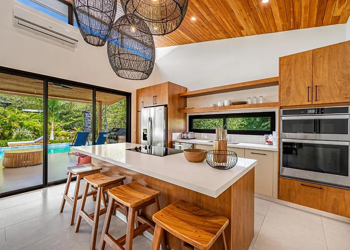 Hébergement de vacances Compound W/ Pools & Stunning Views