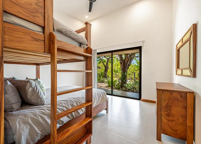 Hébergement de vacances Compound W/ Pools & Stunning Views