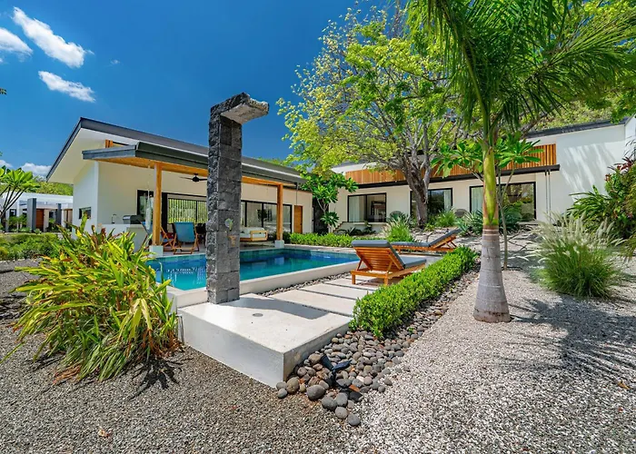 Compound W/ Pools & Stunning Views *
