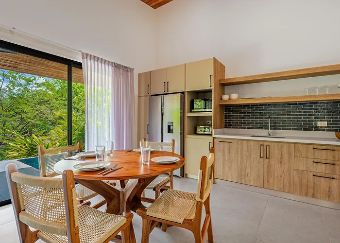 Compound W/ Pools & Stunning Views Hébergement de vacances *